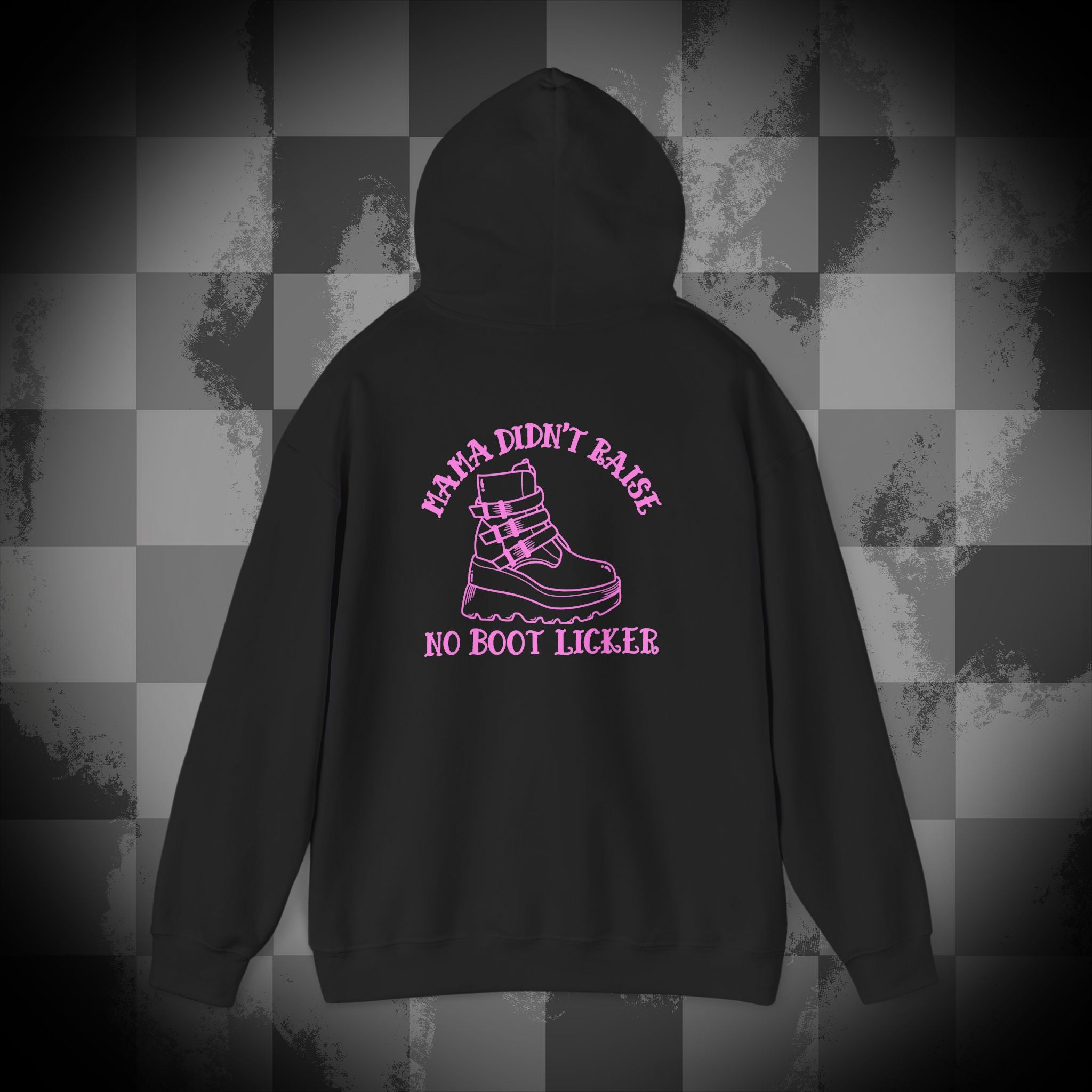 Mama didnt raise no boot licker Unisex Heavy Blend™ Hooded Sweatshirt