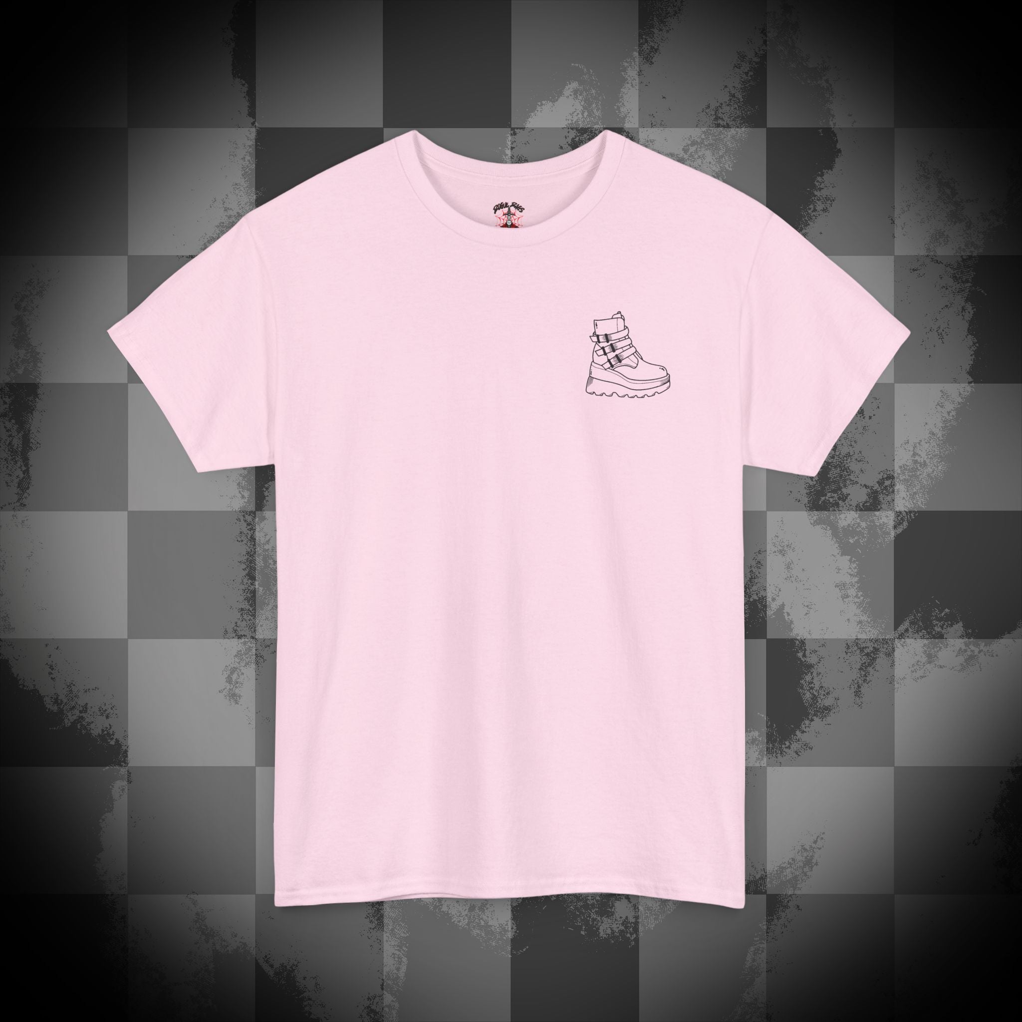 Mama didnt raise no boot licker Unisex Heavy Cotton Tee