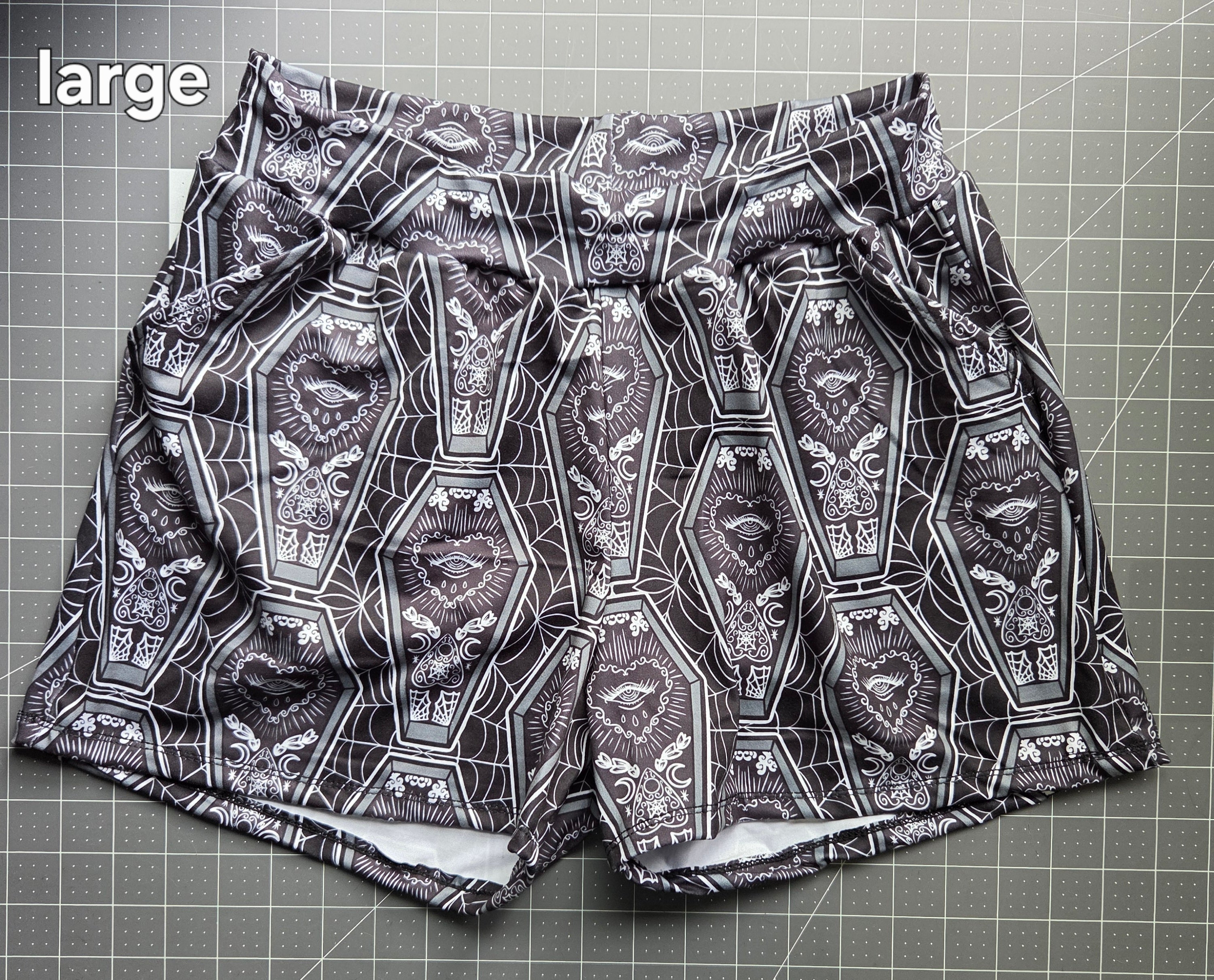 Large shorts with pockets
