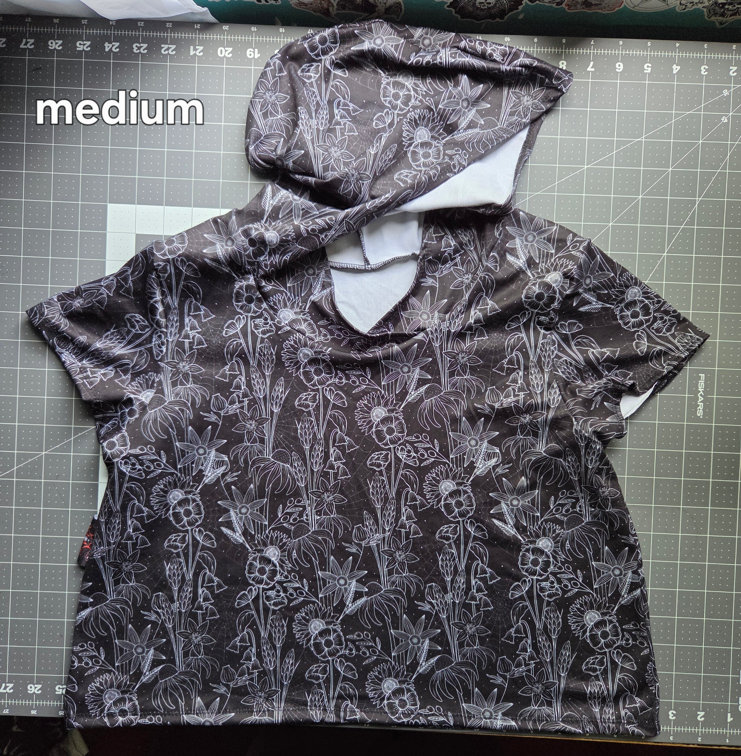 Medium grunge crop top with hood