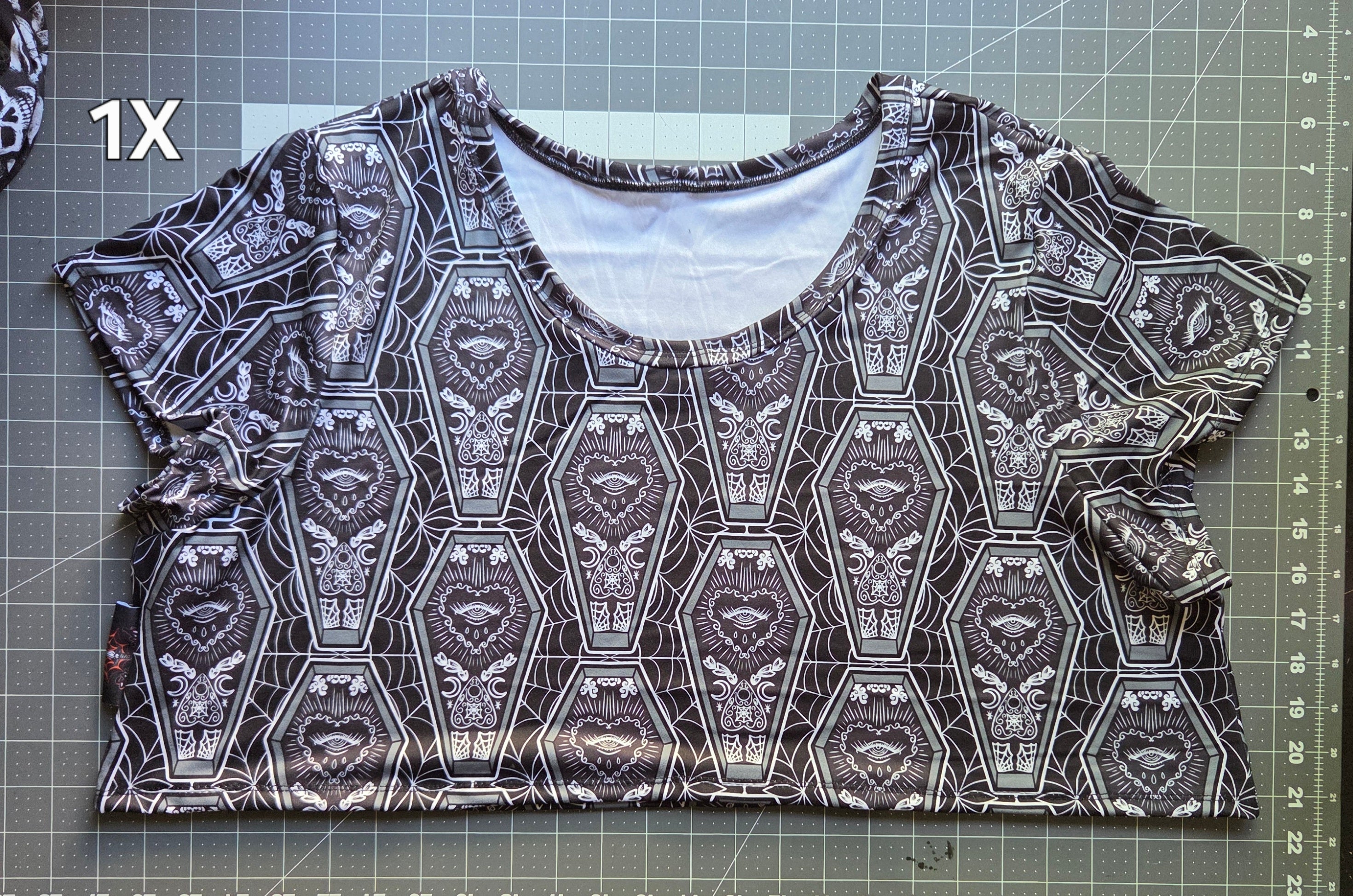 1X extra crop grunge top