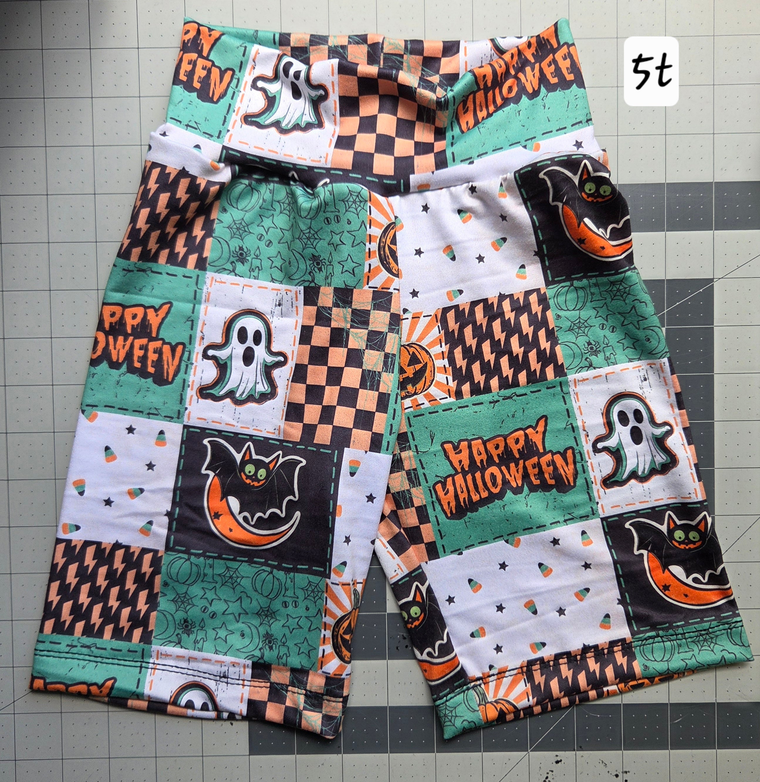5t Halloween patches b-ball shorts