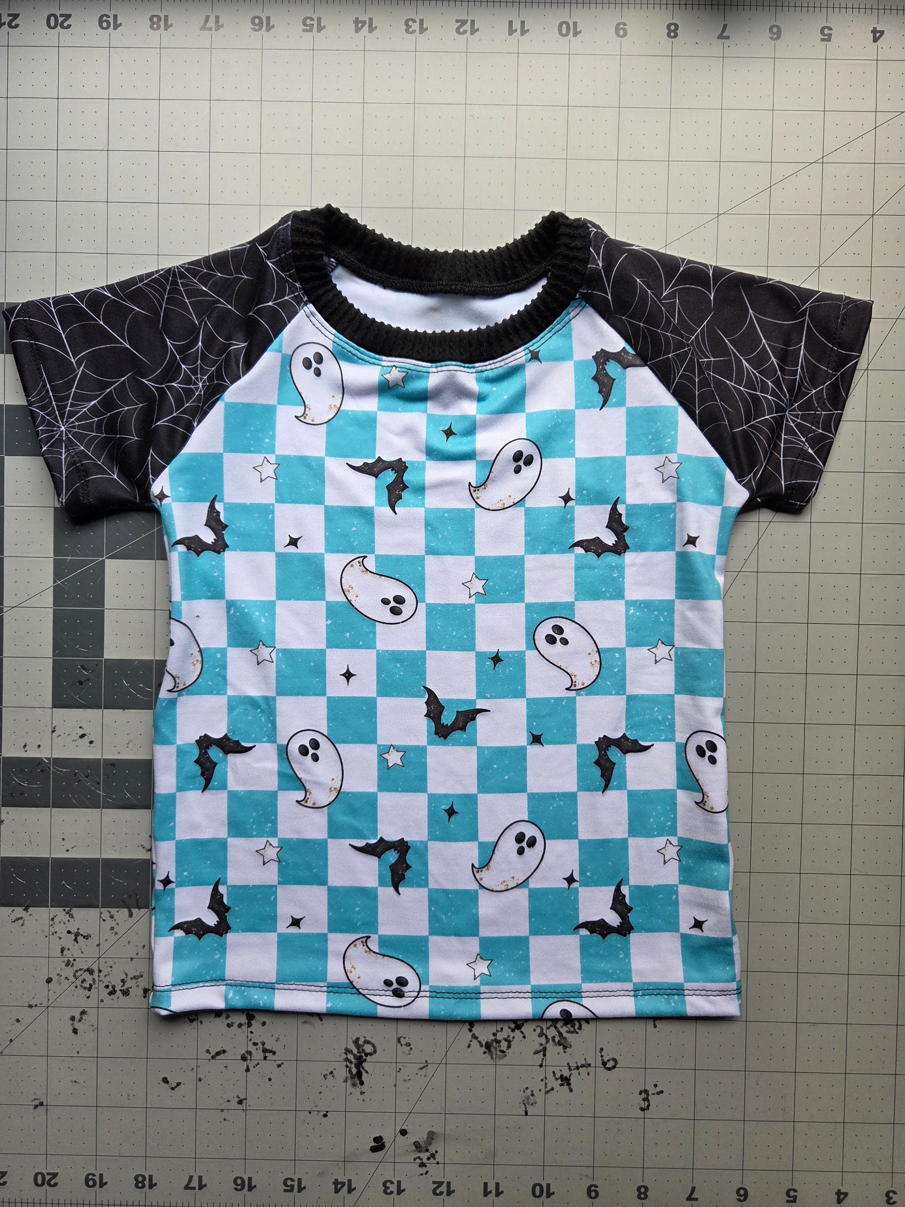 2t Raglan